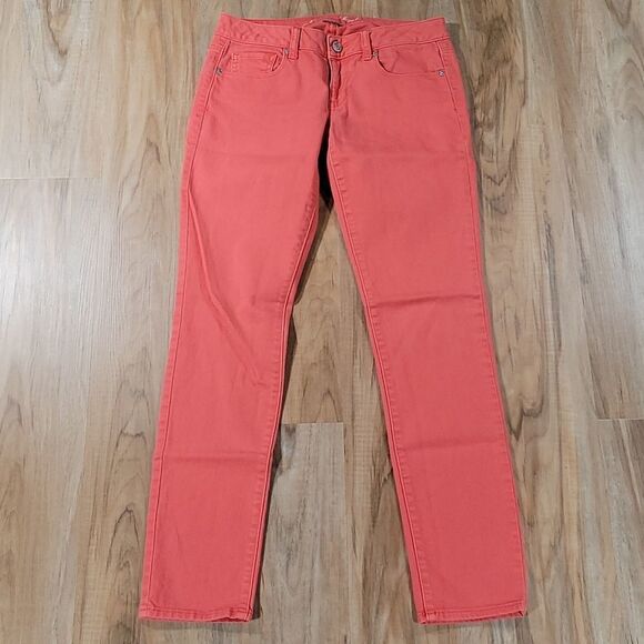 🔹️American Eagle Coral Stretch Skinny Jeans Size 4/27 - Picture 3 of 10